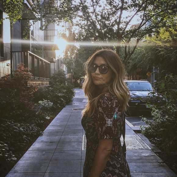 Meet your Posher, Rachel - Picture 2 of 3